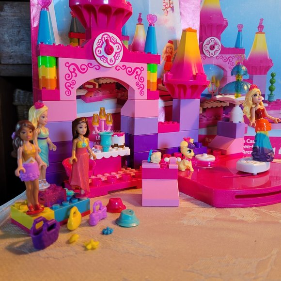 Barbie Princess Castle Mega Bloks - Picture 3 of 16